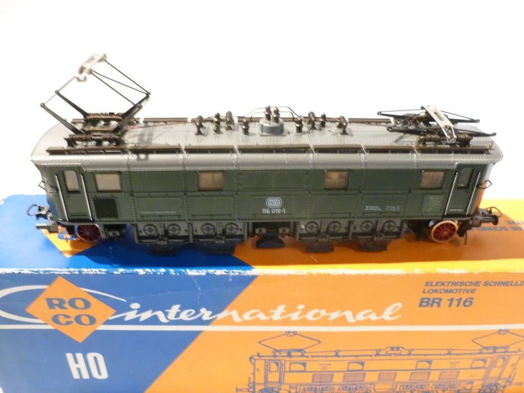 TRAINS HO, Enlèvement ou Envoi, Comme neuf, Roco, Courant continu