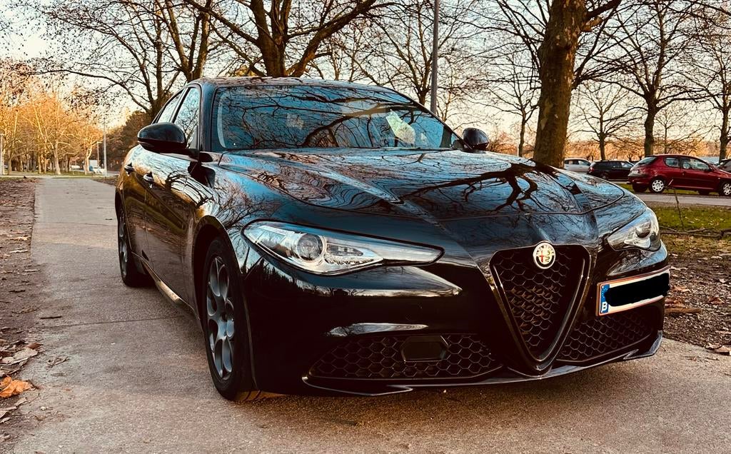 Alfa Romeo Giulia, Auto's, Alfa Romeo, 4 deurs, Achterwielaandrijving, 4 cilinders, Zwart