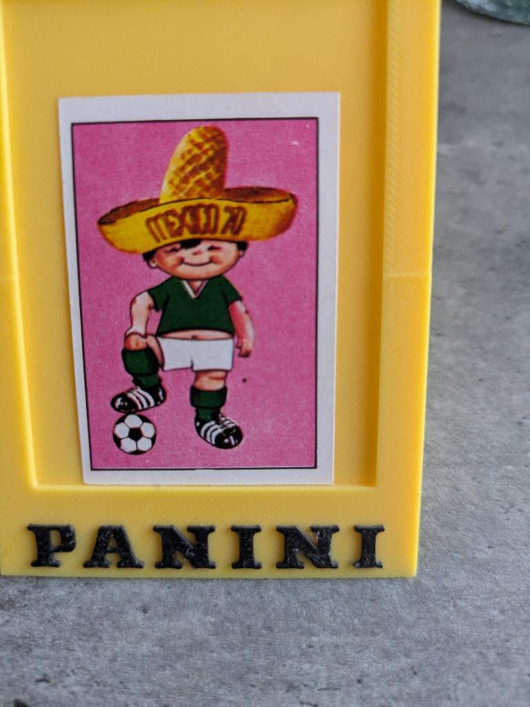 PANINI WORLDCUP MEXICO 1970 MASCOT JUANITO ORIGINEEL voetbal, Hobby en Vrije tijd, Verzenden, Zo goed als nieuw, Sticker