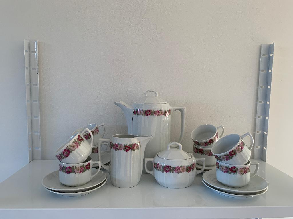 Vintage koffieservies, Ophalen