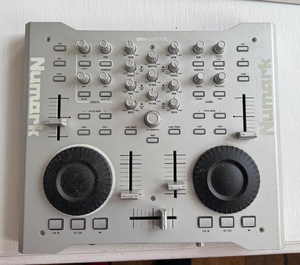 Numark - Table de mixage, Enlèvement, Utilisé, 5 à 10 canaux, Entrée micro
