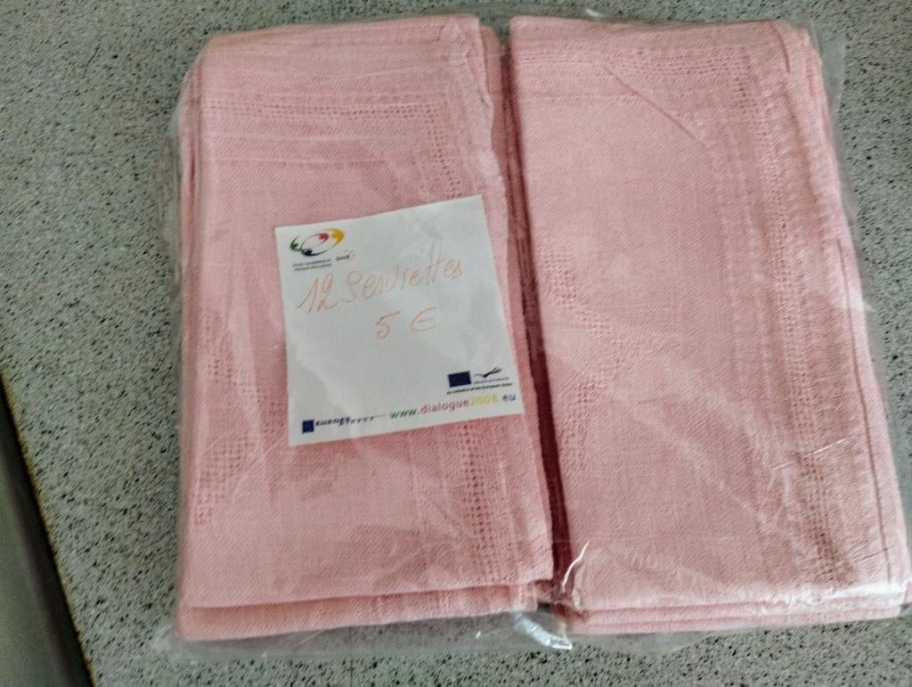 12 serviettes de table, Maison & Meubles, Enlèvement, Comme neuf
