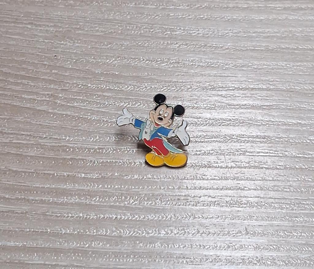 PIN - DISNEY - MICKEY MOUSE, Envoi, Utilisé, Figurine, Insigne ou Pin's