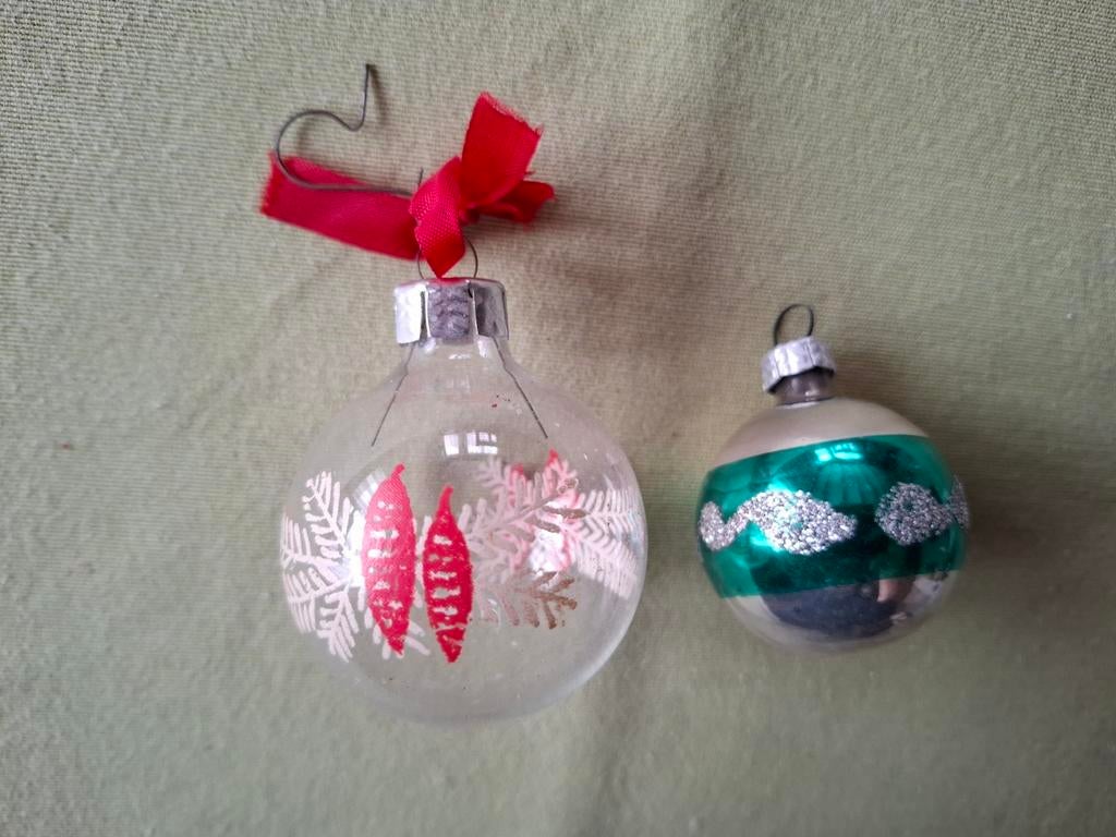 Rood / wit / groen antieke vintage kerstballen  €5/stuk, Ophalen of Verzenden, Zo goed als nieuw