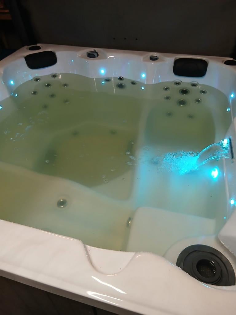 Jacuzzi gratis livrée installer chez vous, Jardin & Terrasse, Enlèvement ou Envoi