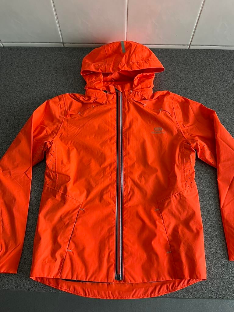 Oranje regenjas atletiek Kalenji - 8 jaar, Enlèvement ou Envoi, Kalenji, Garçon ou Fille, Manteau