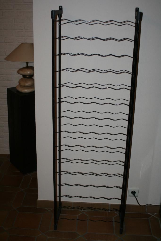 Etagère à bouteilles de vin, Ophalen, Gebruikt, Metaal