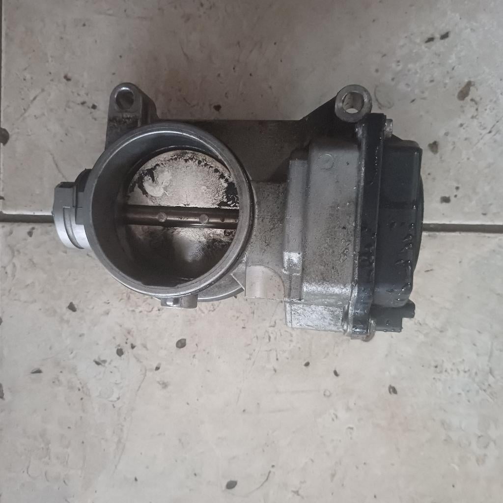Clio 2 papillon de gaz, Enlèvement