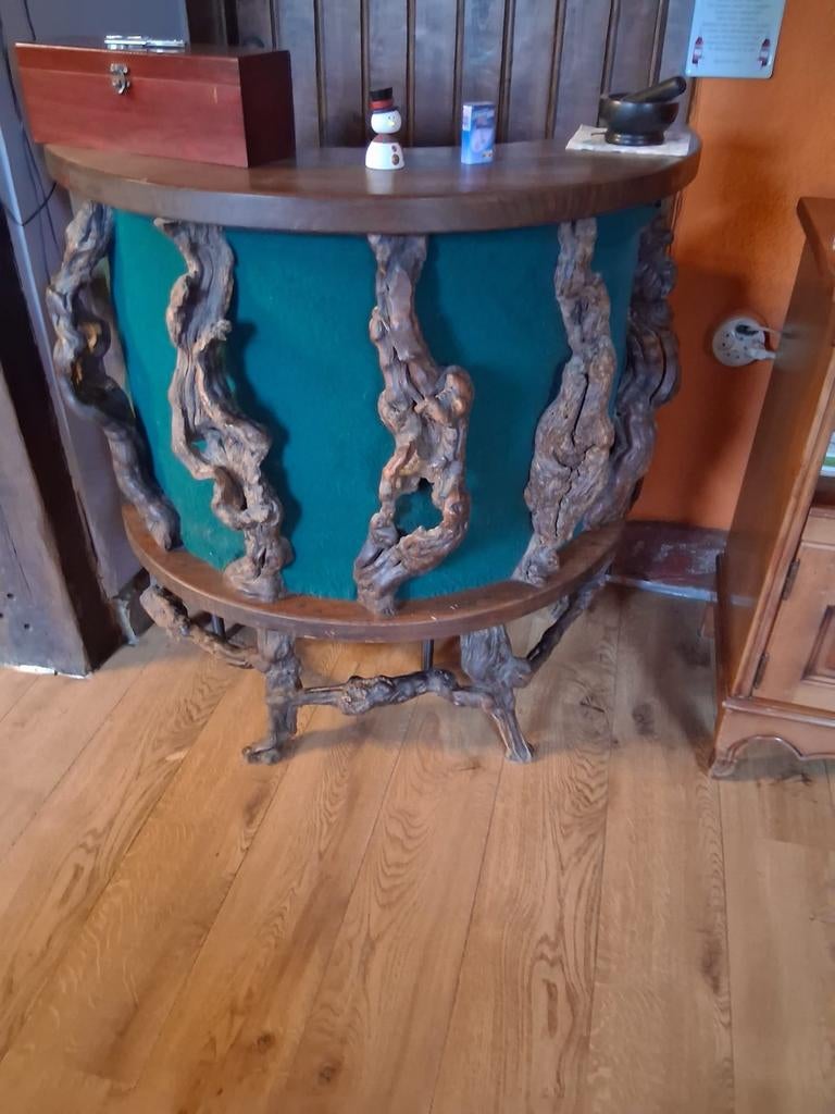 Bar avec pied de vignes, Maison & Meubles, Enlèvement