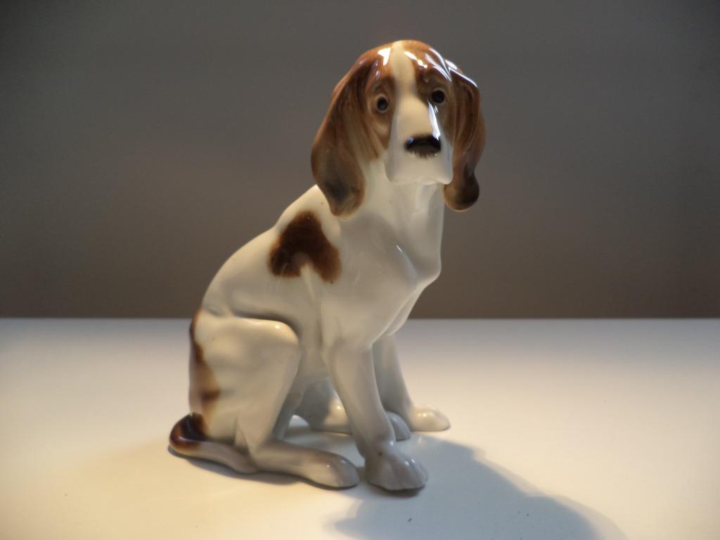 1920-'30 hond Karl Ens Porcelain Dog Figurine art deco hound, Antiek en Kunst, Ophalen of Verzenden