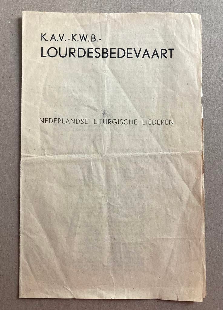Liturgische liederen Lourdesbedevaart, Ophalen of Verzenden, Gebruikt, Overige typen, Christendom | Katholiek