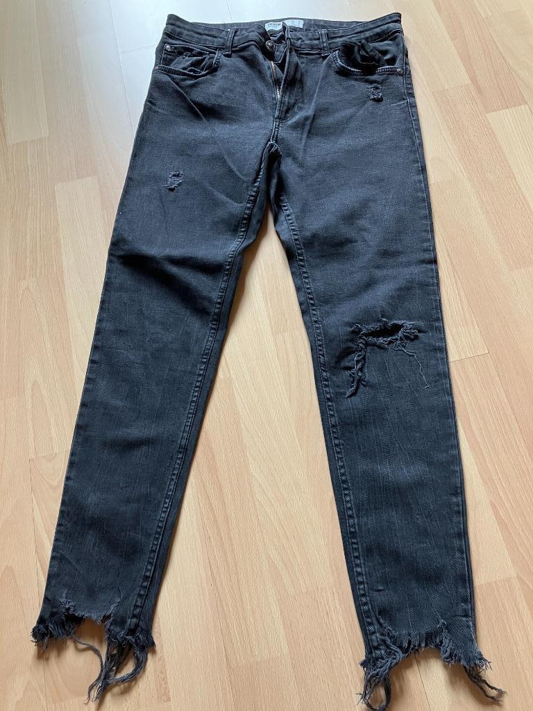 Zwarte broek, Zwart, Zo goed als nieuw, W30 - W32 (confectie 38/40), Bershka