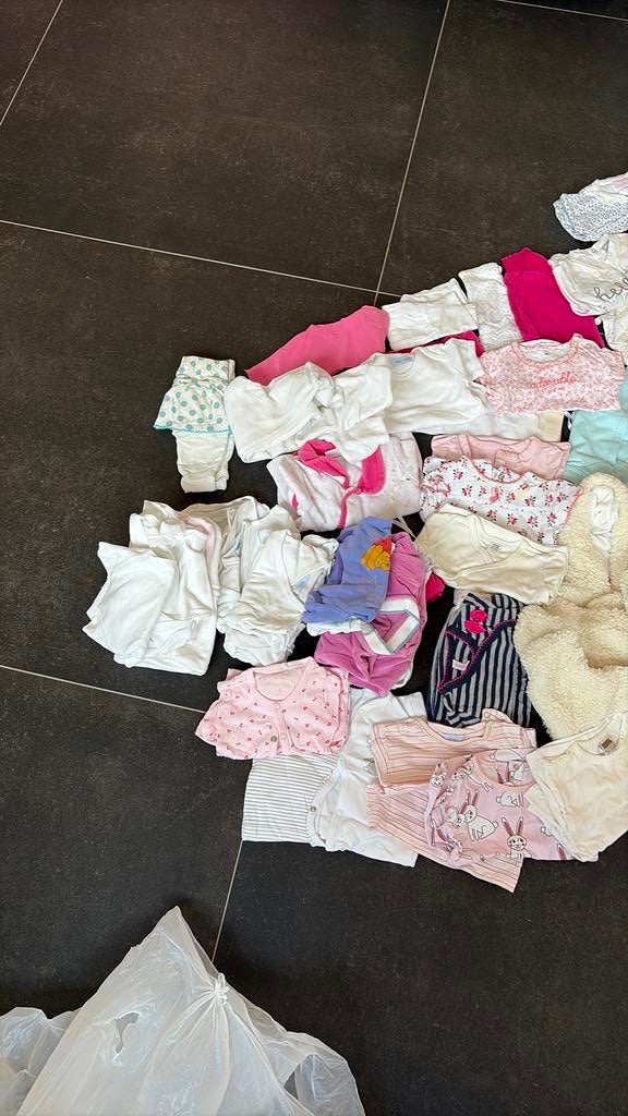 Babykleertjes maat 44, 50, 56, Ophalen, Zo goed als nieuw