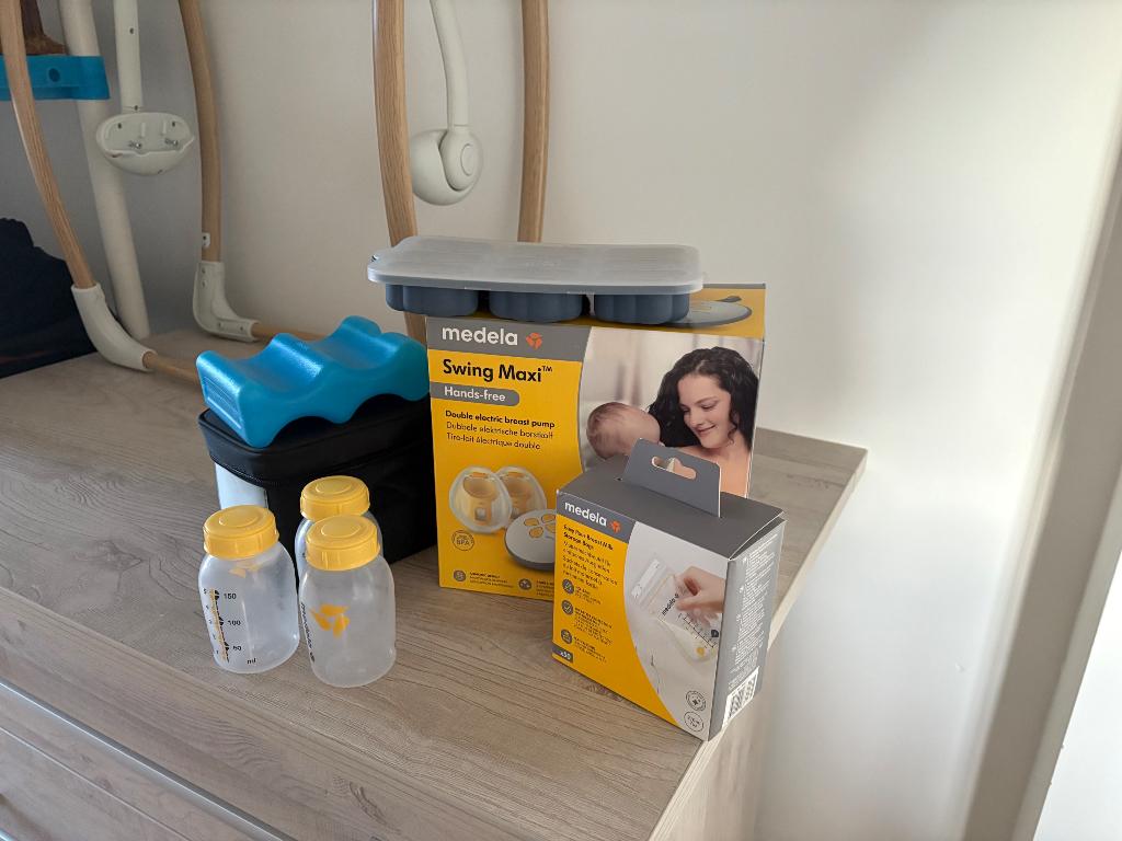 Medela borstkolf + extra’s, Ophalen, Borstkolf