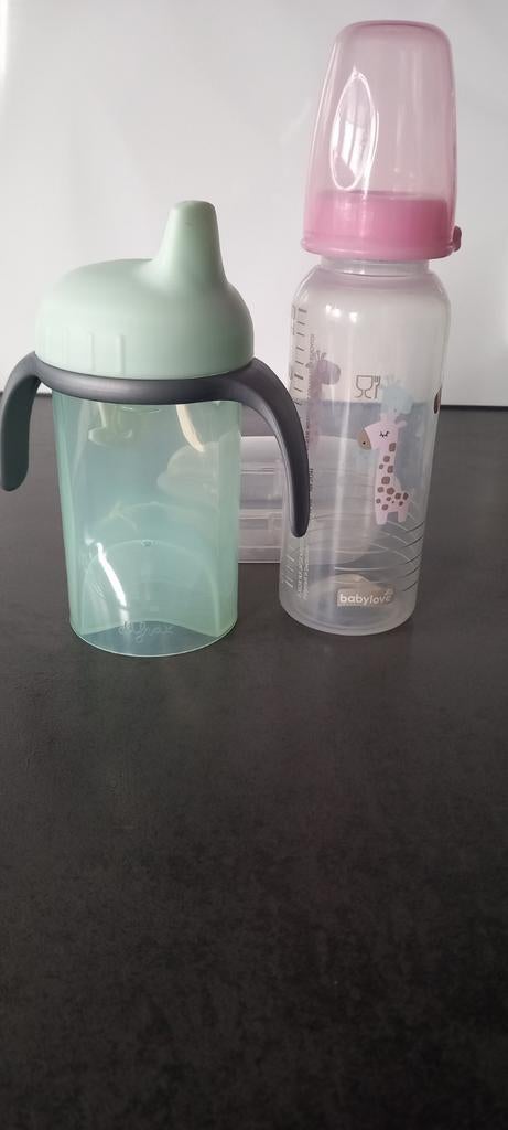 Gobelet difrax et biberon babylove(sans tetine), Kinderen en Baby's, Babyvoeding en Toebehoren, Ophalen of Verzenden, Zo goed als nieuw