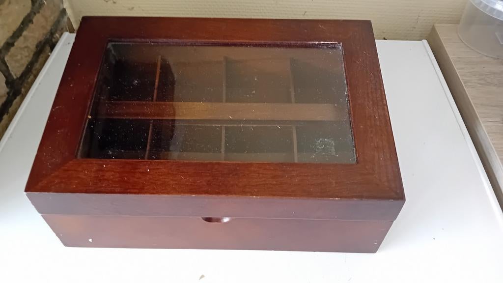 Belle armoire décorative de 29 cm de large, 19 de profondeur, Moins de 50 cm, Enlèvement ou Envoi, Cerisier, Comme neuf