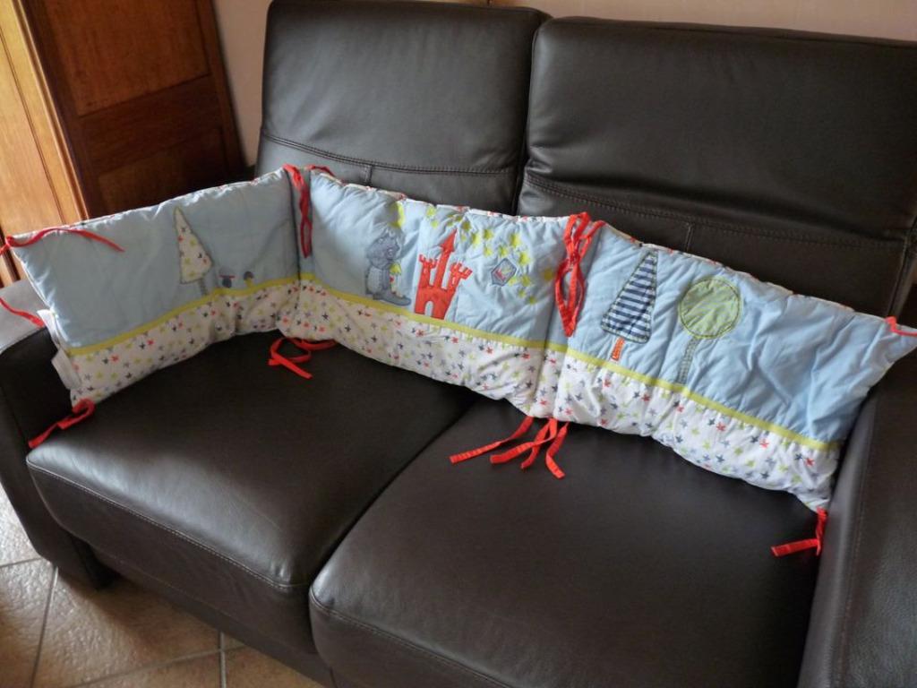 tour de lit "Dragons", Drap-housse ou Taie d'oreiller, Garçon ou Fille, Enlèvement ou Envoi, Utilisé