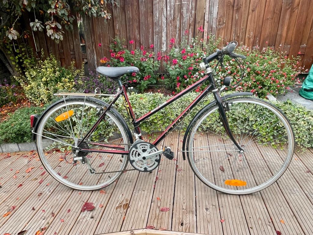 Vélo Citybike - pour femme - rouge et noir, Vélos & Vélomoteurs, Enlèvement, Utilisé, Autres marques, Vitesses