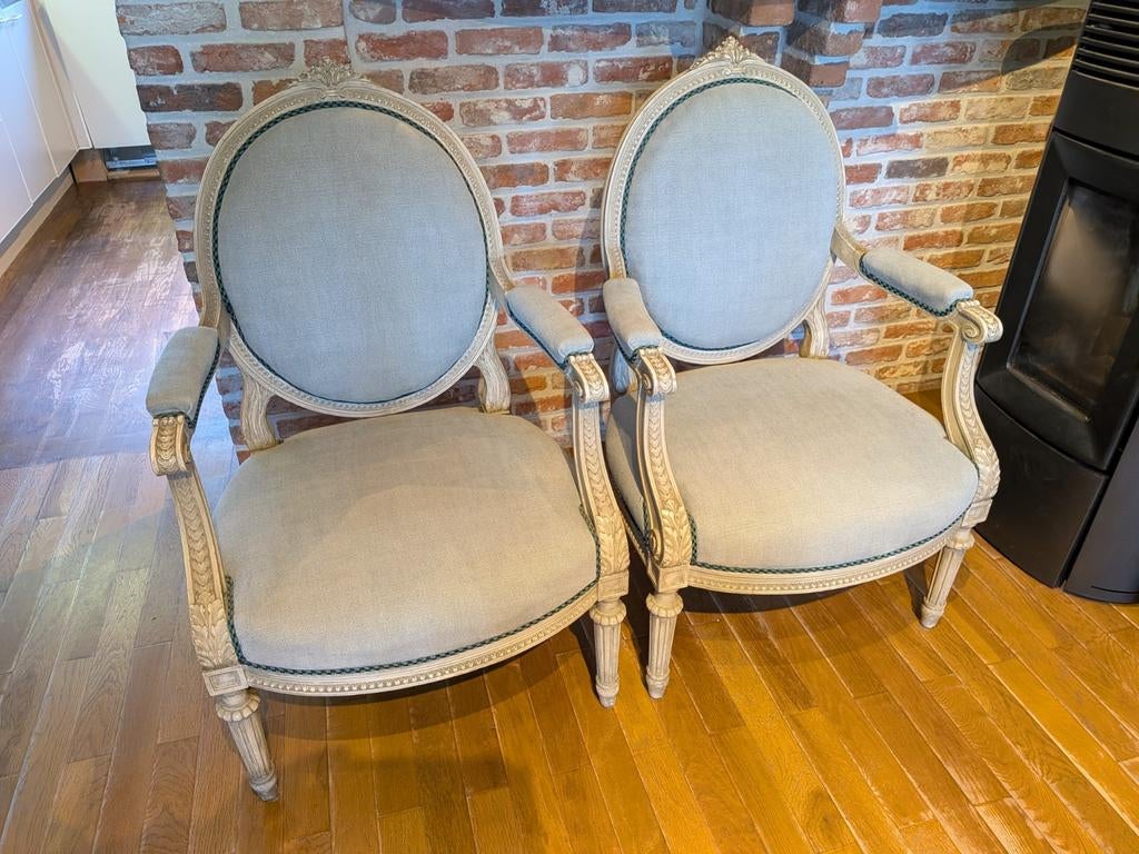Set van 2 elegante Louis XVI armzetels, Ophalen
