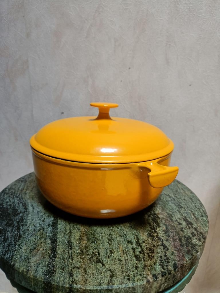 Le Creuset gietijzeren stoofpot Enzo Mari maat 23, Huis en Inrichting, Keuken | Potten en Pannen, Ophalen of Verzenden, Nieuw