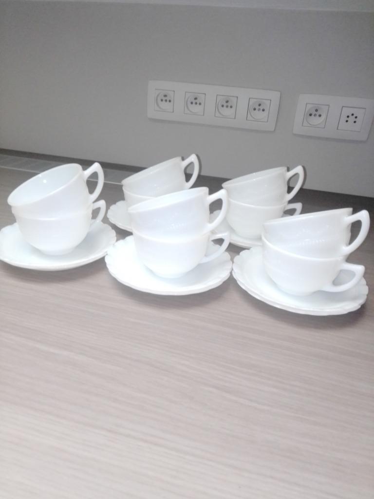 koffietassen en ondertassen, Ophalen, Zo goed als nieuw, Overige stijlen, Kop(pen) en/of Schotel(s)