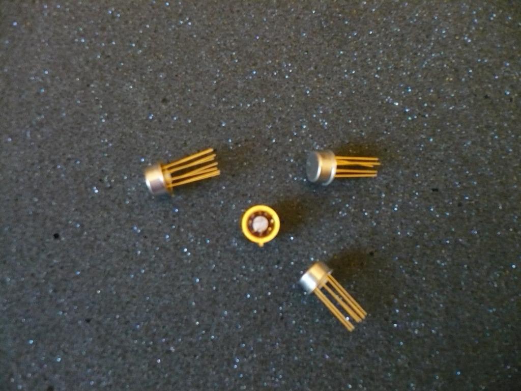 LM308 METAL CAN GOLD PINS, Enlèvement ou Envoi