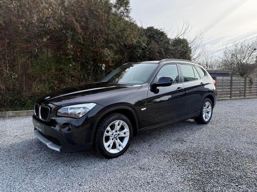 BMW X1 2.0d sDrive18, Auto's, Euro 5, Stof, 1995 cc, Zwart