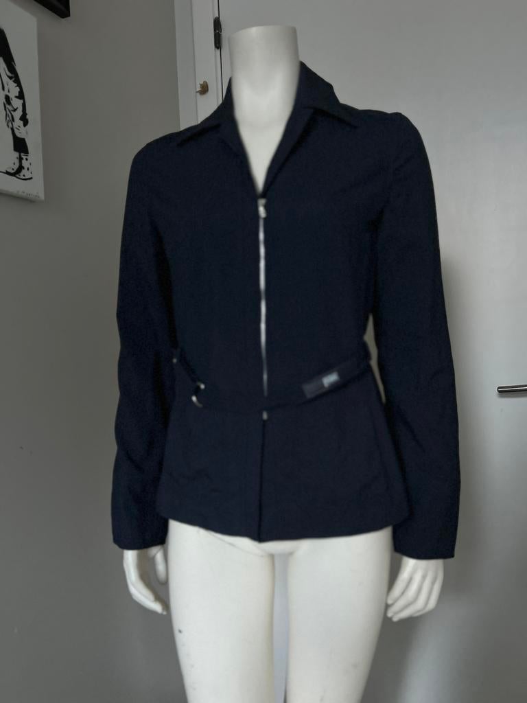 Gianfranco Ferré veste courte cintree marine M-40, Vêtements | Femmes, Vestes | Été, Comme neuf, Enlèvement ou Envoi