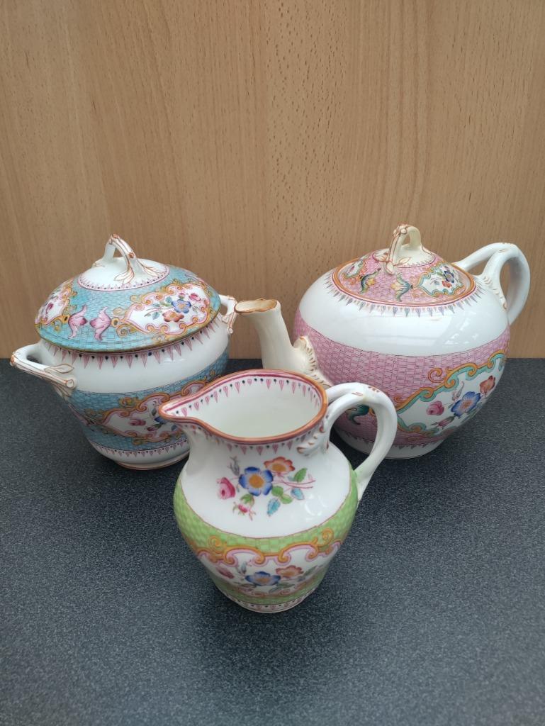 Service à thé en porcelaine anglaise Brown Westhead XIXe, Ophalen