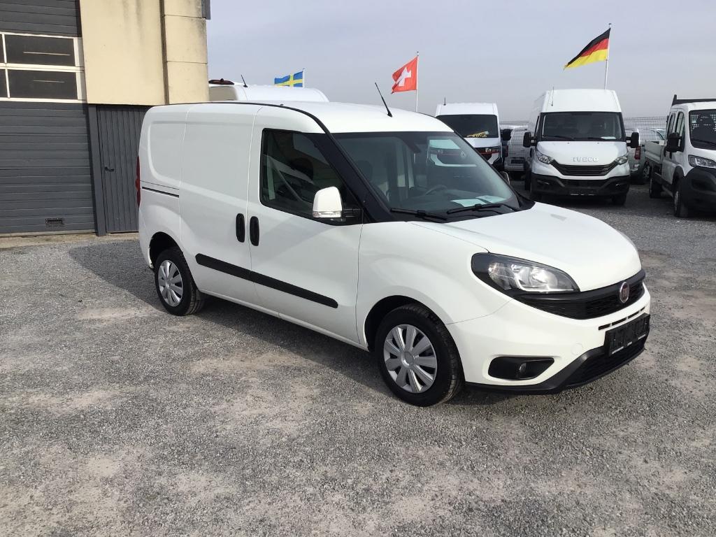 fiat doblo 16jtd 2022 41000km full/option 12950e ex, Auto's, Bestelwagens en Lichte vracht, Voorwielaandrijving, Stof, 4 cilinders