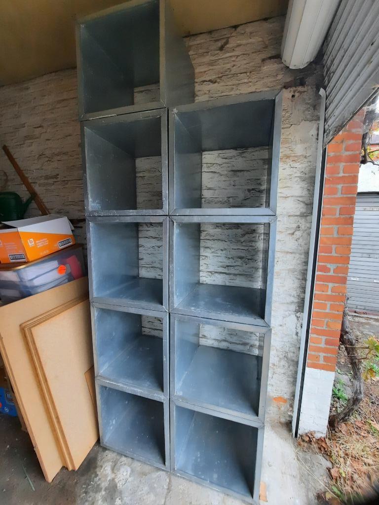 9 grote Metalen kubussen, Ophalen, Gebruikt, Onbekend, Onbekend