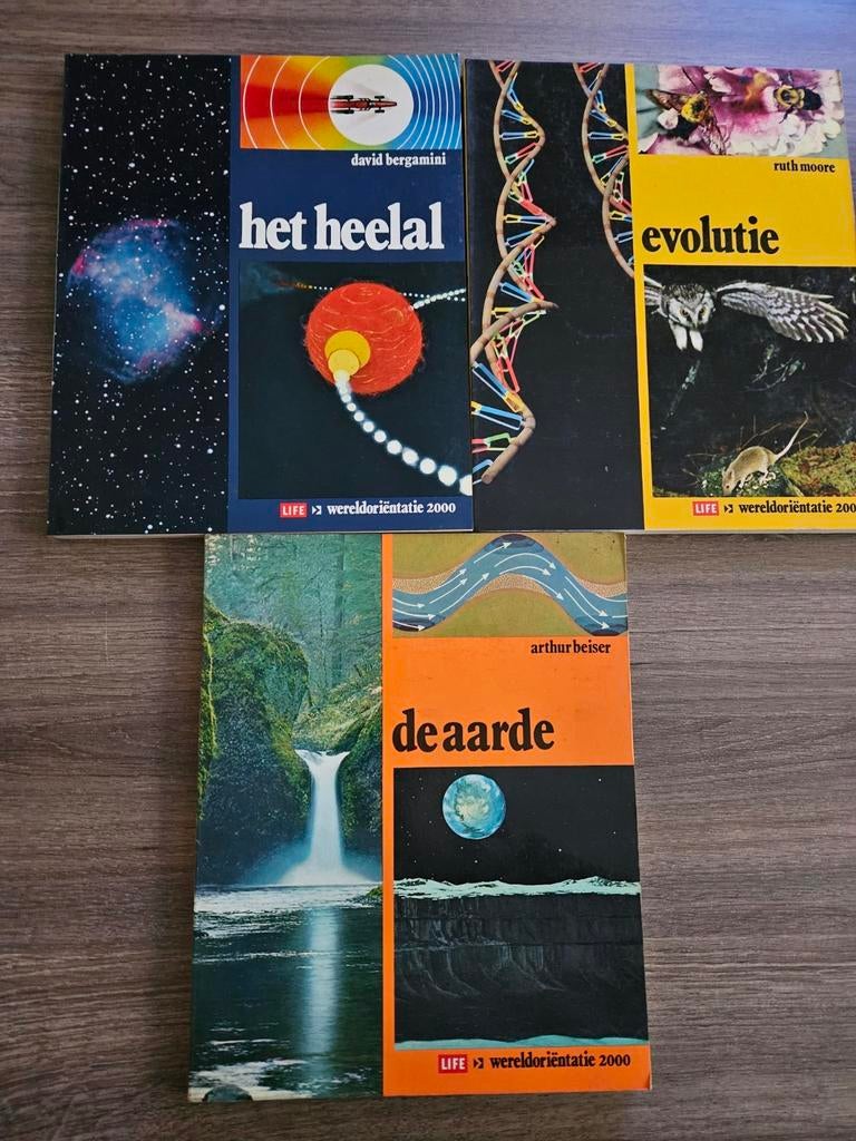 Wereldoriëntatie het heelal, evolutie, de aarde, Boeken, Ophalen, Zo goed als nieuw