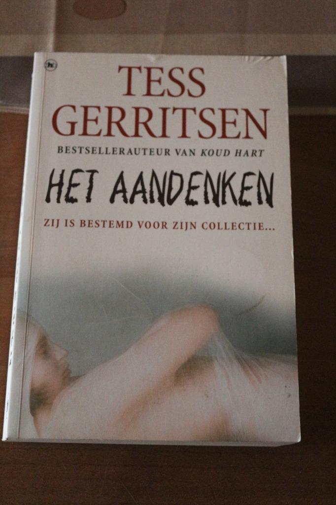 *Het aandenken - Tess Gerritsen, Tess Gerritsen, Ophalen of Verzenden, Zo goed als nieuw, Amerika