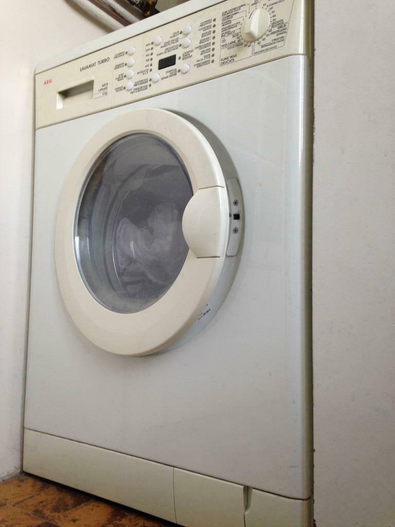 Wasmachine en droger 2 in 1 - AEG, Elektronische apparatuur, Ophalen, Gebruikt, 1600 toeren of meer, Voorlader