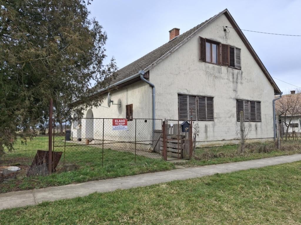 Basal goede locatie, stenen huis #1577, Immo, Basal, Dorp, Overig Europa, Woonhuis