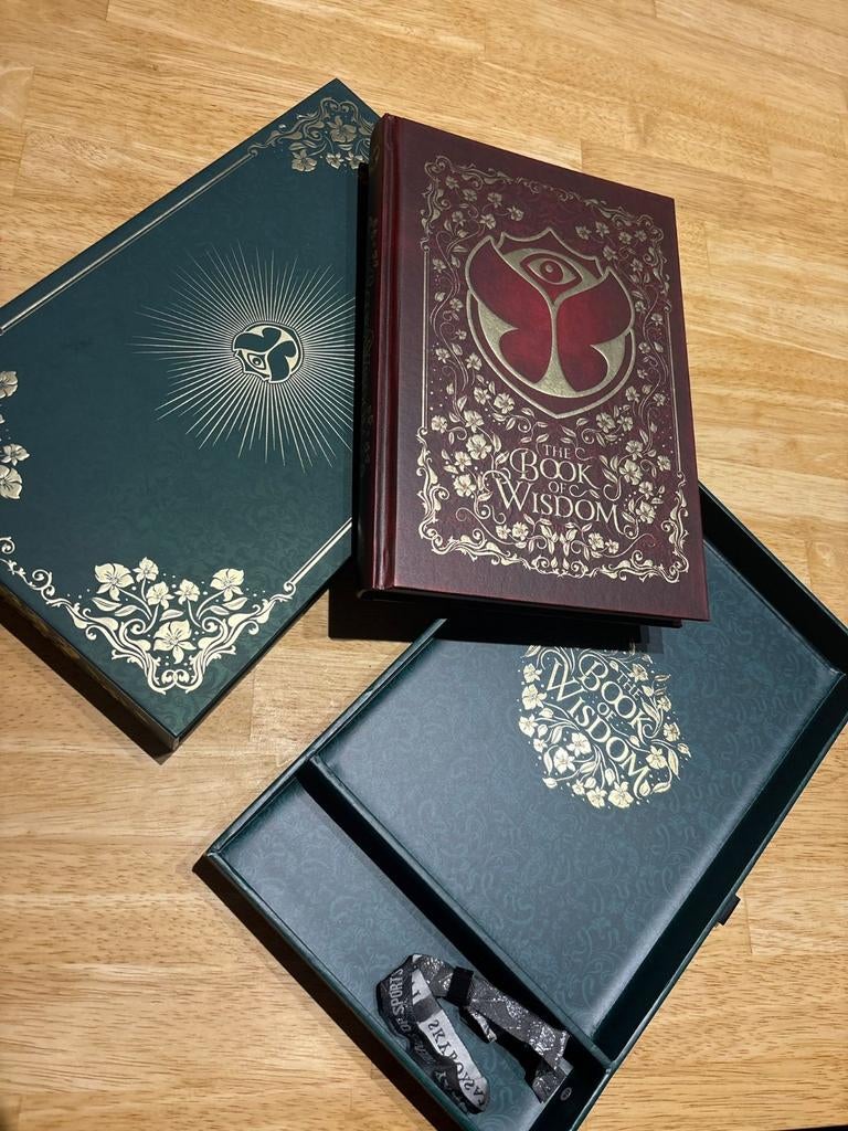 The book of Wisdom.Tomorrowland, Ophalen