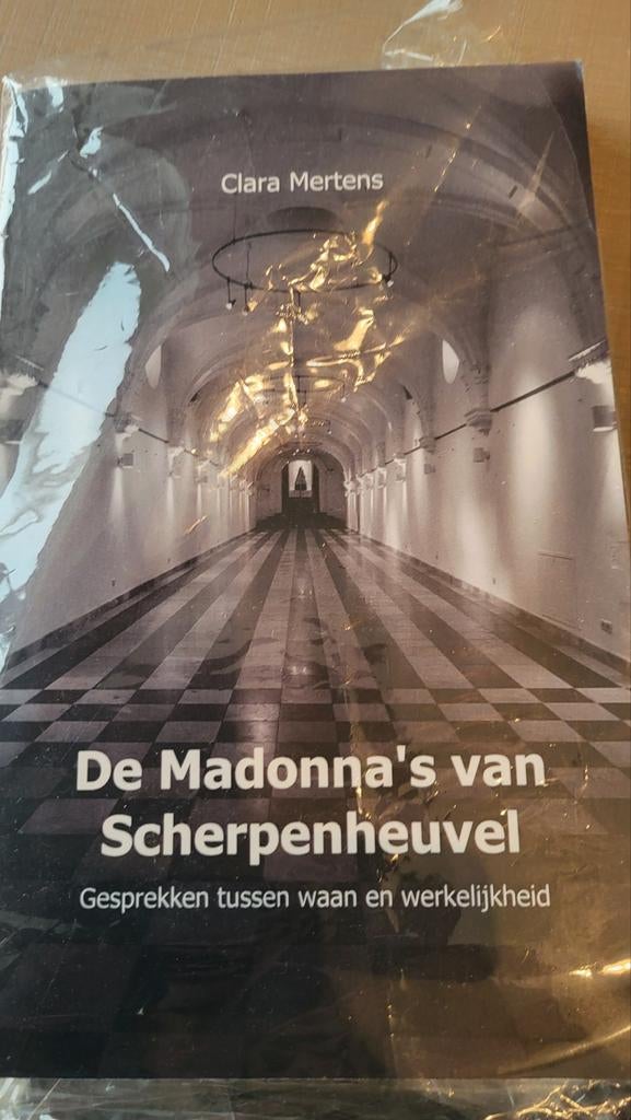 Clara Mertens - De Madonna's van Scherpenheuvel, Ophalen of Verzenden, Clara Mertens