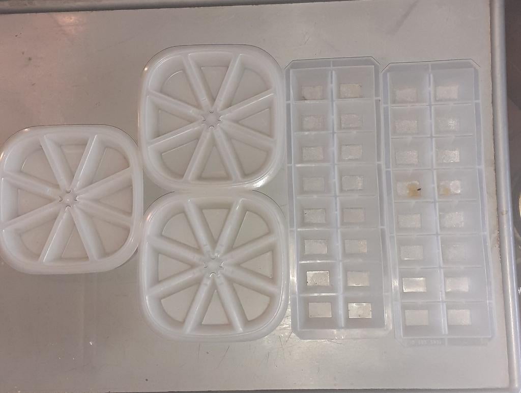 Lot de bacs à glaçon en plastique, Enlèvement ou Envoi, Utilisé