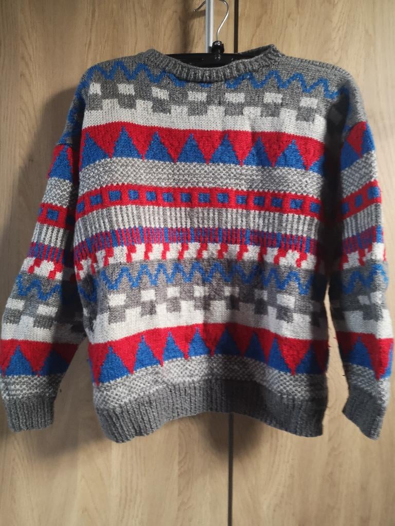 Pull tricoté à la main (9 ans), Enlèvement ou Envoi