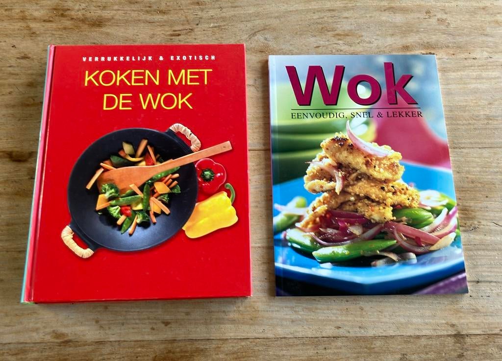 Set wok kookboeken, Gelezen, Azië en Oosters, Ophalen of Verzenden, Hoofdgerechten