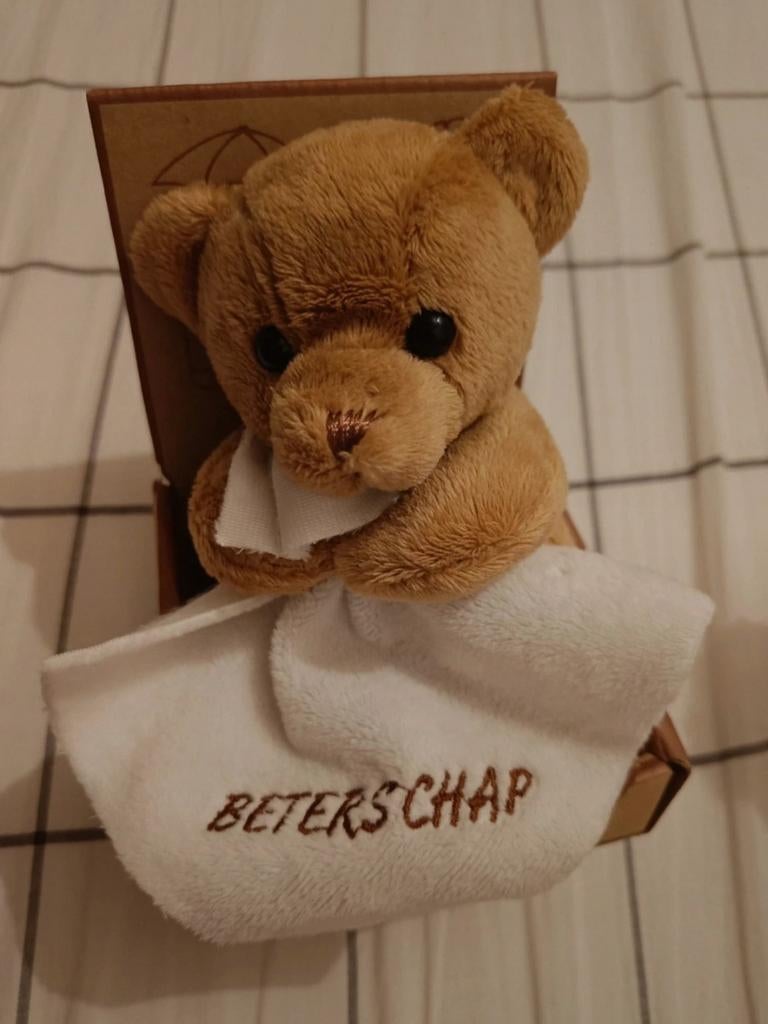 Knuffelbeer beterschap, Ophalen of Verzenden, Zo goed als nieuw