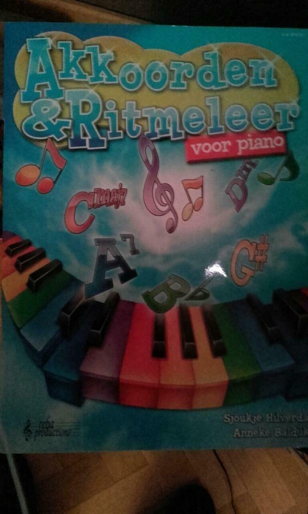Akkoorden  & ritmeleer, Ophalen, Zo goed als nieuw, Instrument