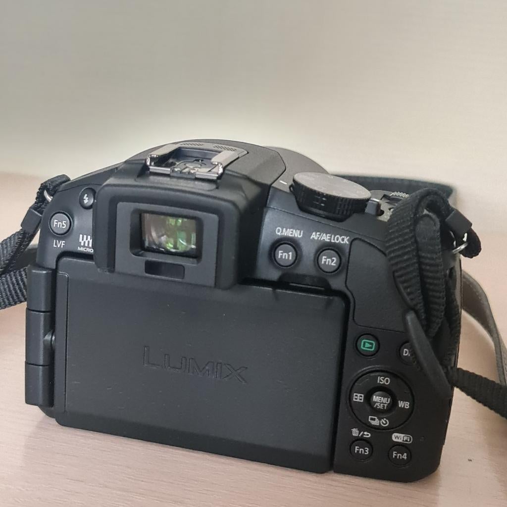 Panasonic lumix dmc g6, 25mm lens, 2 batterijen, tas, Ophalen of Verzenden, Zo goed als nieuw