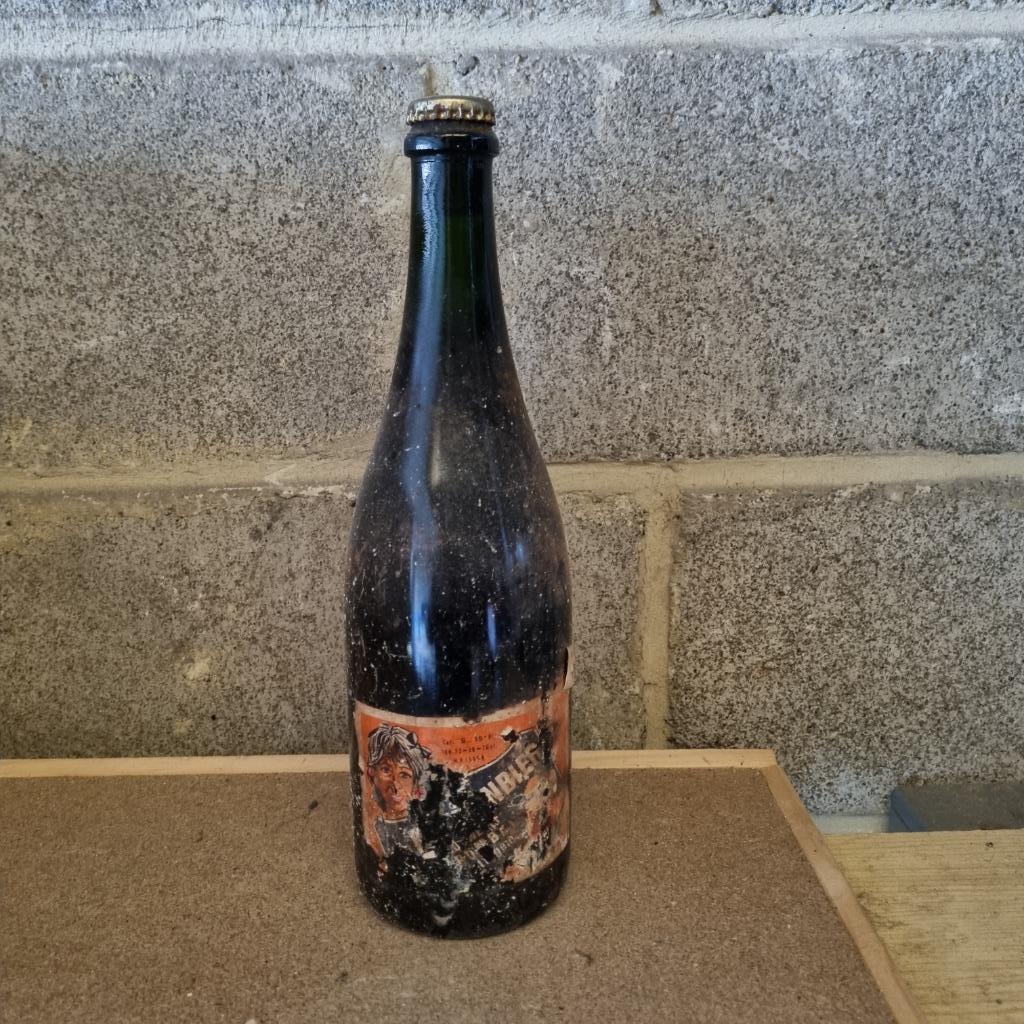 Bouteille de bière Oud Kriekenbier (modèle 1), Verzamelen, Ophalen of Verzenden, Gebruikt, Flesje(s), Overige merken
