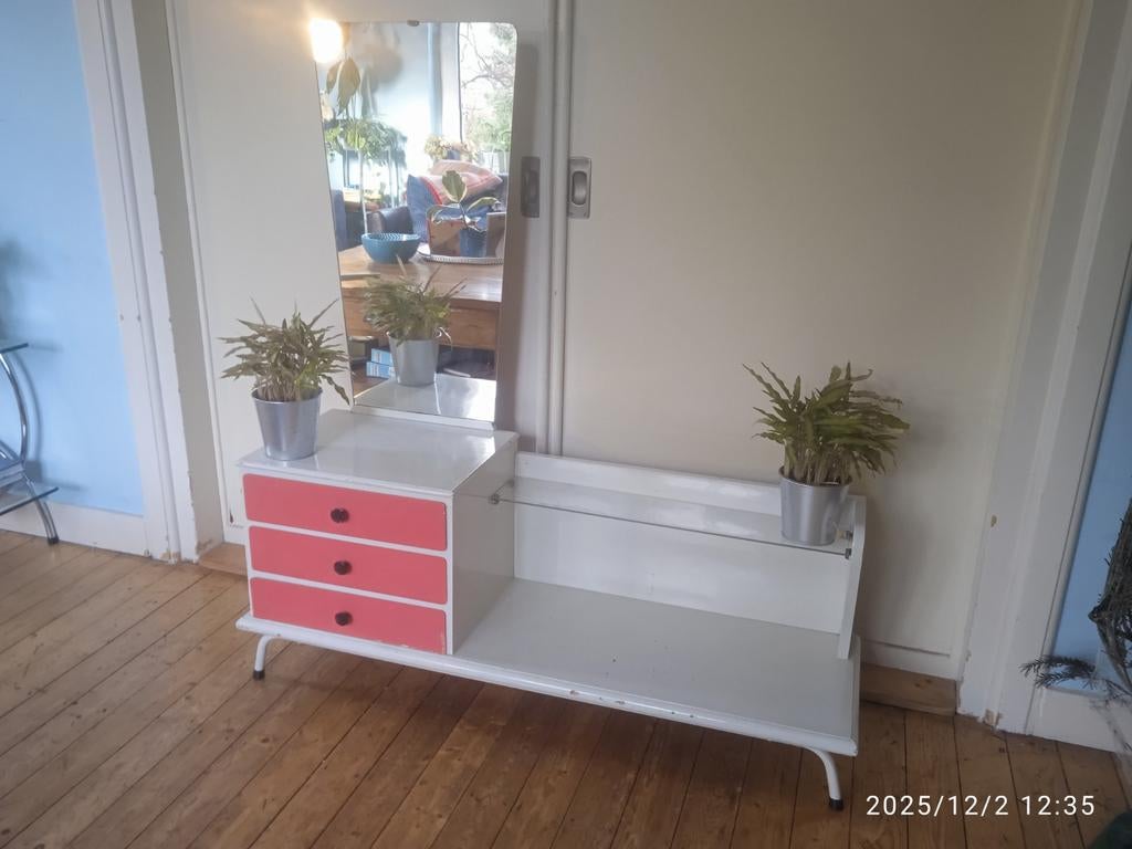 coiffeuse rose, table à miroir, années 1950 et 1960. Eyecatc, Enlèvement
