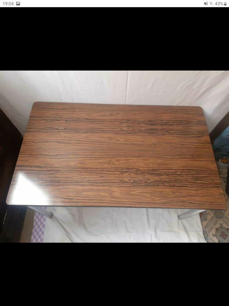 Table formica ttres bon état, Enlèvement ou Envoi, Comme neuf
