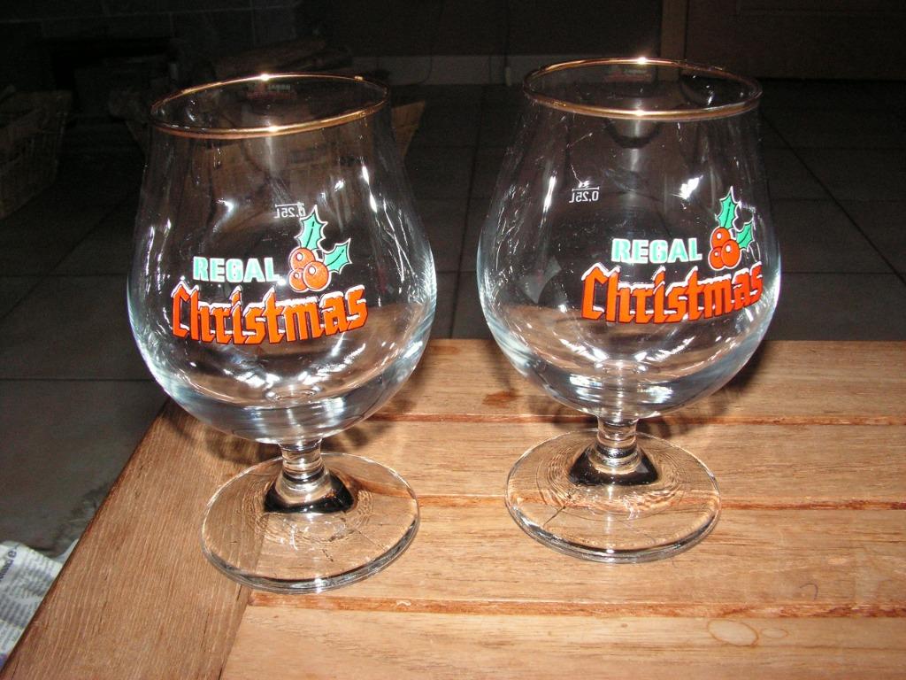 2 x verres de Noël vintage Regal. (3 € pr les deux enesemble, Collections, Marques de bière, Comme neuf, Verre ou Verres, Autres marques