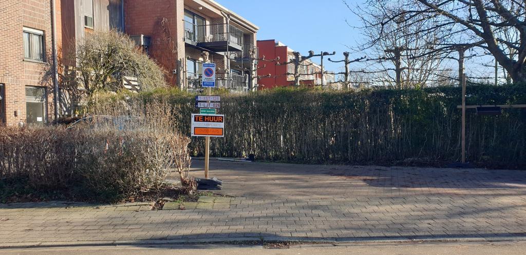 PLACE DE PARKING À LOUER À MORTSEL, Autos : Divers