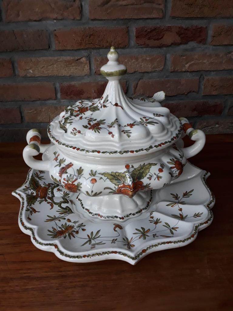 Ancienne soupière, Enlèvement