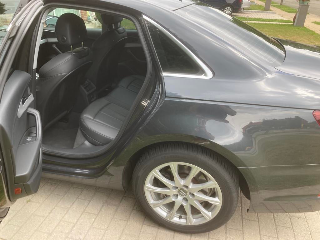 Audi A4 TFSI S- Tronic  Mild hybrid 84300km Mild, Auto's, A4, Zwart, Leder, USB